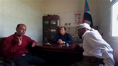 انتقالي أبين يبحث مع مدير عام زنجبار تعزيز الرقابة على الأسواق ومكافحة الاستغلال