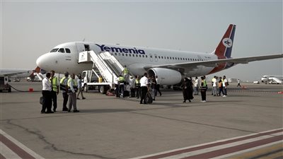 مطار عدن الدولي يشهد انضمام الطائرة 