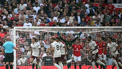 الدوري الإنجليزي.. آرسنال يعود بالنقاط كاملةً من معقل مانشستر يونايتد