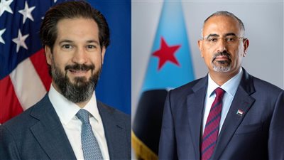 الرئيس الزُبيدي يبحث مع القائم بأعمال السفير الأمريكي مستجدات الأوضاع الإنسانية والتعافي الاقتصادي