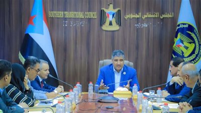 الأمانة العامة تستعرض مستوى أداء فرق التوجيه والرقابة الرئاسية بالمحافظات