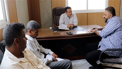 رئيس انتقالي لحج يبحث مع مؤسسة أولاد الصغير معالجة أضرار السيول بالمحافظة