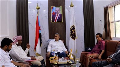 فريق التوجيه والرقابة الرئاسي يواصل برنامجه الميداني لتقييم أداء انتقالي المهرة