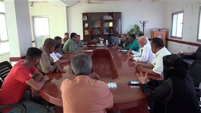 فريق التوجيه والرقابة الرئاسي يطلع على أوضاع القطاع الصحي في لحج 