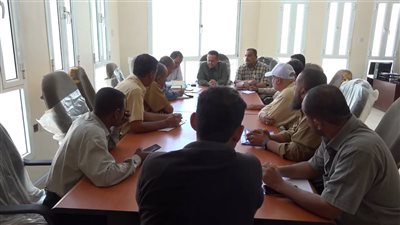 فريق الرقابة الرئاسي يناقش تحديات مؤسسة المياه بلحج