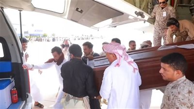 تشييع رسمي وشعبي مهيب للفقيد الشيخ محمد الزويدي بالمهرة