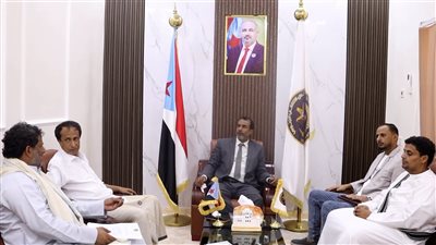 فريق الرقابة الرئاسي يبحث مع انتقالي المهرة سبل تعزيز العمل