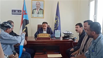 رئيس انتقالي أبين يبحث سبل تعزيز التعاون بين قيادات المجلس في رصد