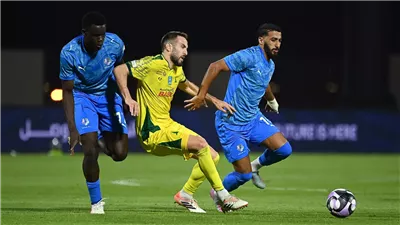 الدوري السعودي.. نيوم يفرض التعادل على الخليج