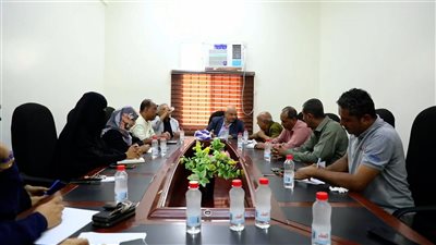 فريق التوجيه والرقابة الرئاسي يتفقد مكتب التعليم الفني بعدن ويطلع على التحديات