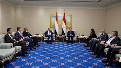 رئيس الوزراء يبحث مع نظيره المصري تعزيز التعاون الثنائي والاستقرار الإقليمي